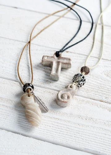 Speckstein Schmuck-Kreuz Mit Loch, Farbe Unverb. – Bild 4